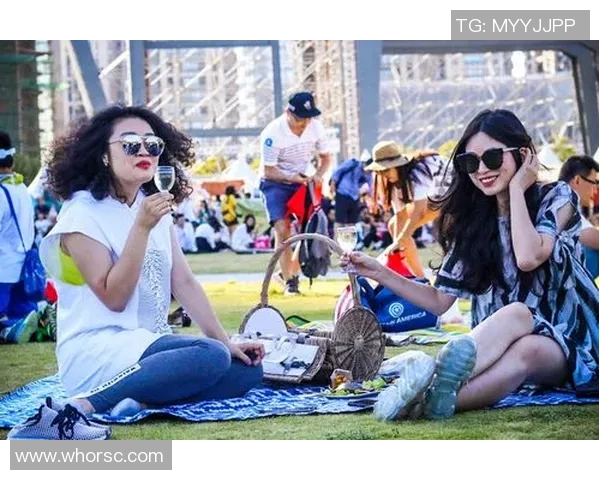 武汉滑板队的包夹革新探索与实践:重塑城市滑板文化新风尚 武汉滑板队的包夹革新探索与实践:重塑城市滑板文化新风尚