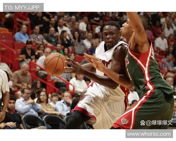 达米恩李对决猛龙展现个人风采与球队实力的精彩较量 达米恩李对决猛龙展现个人风采与球队实力的精彩较量